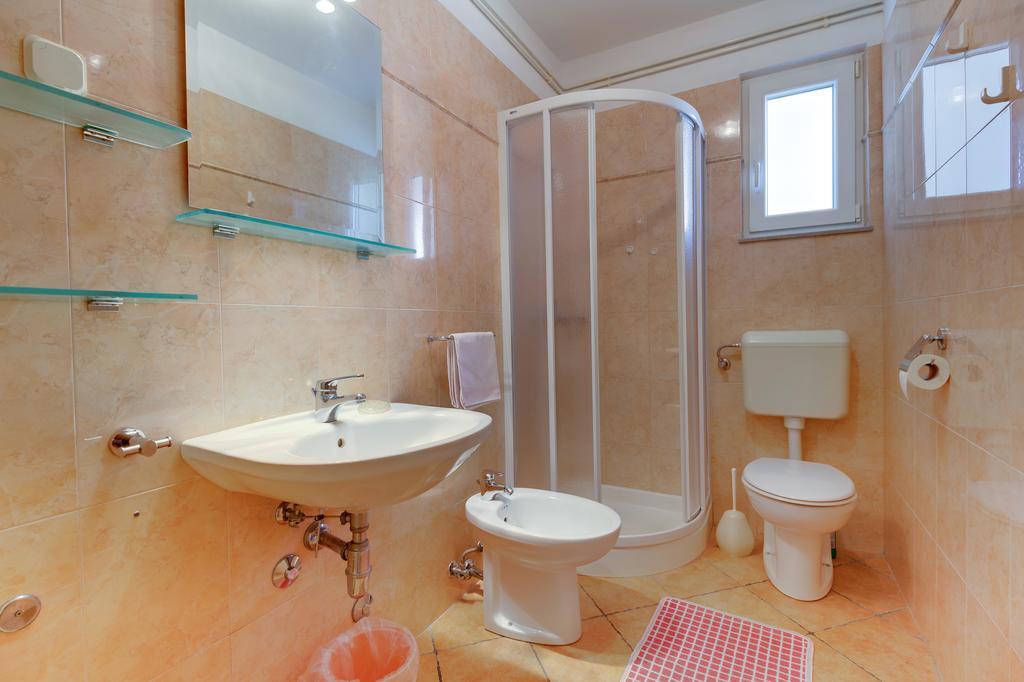 Apartmani Dorita Mali Lošinj Exterior foto