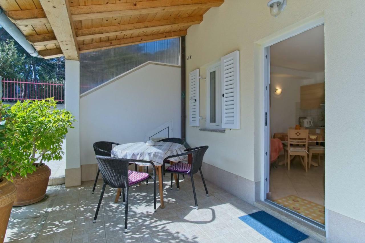 Apartmani Dorita Mali Lošinj Exterior foto