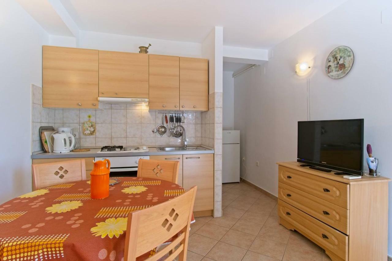 Apartmani Dorita Mali Lošinj Exterior foto